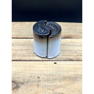 Peter Pots Pottery Ying And Yang Salt Pepper Shakers With Stoppers